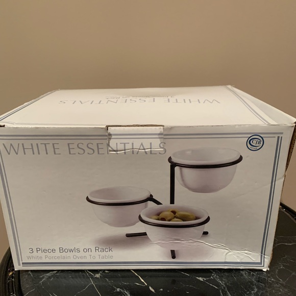 3  white porcelain  bowls with rack . - Picture 2 of 7